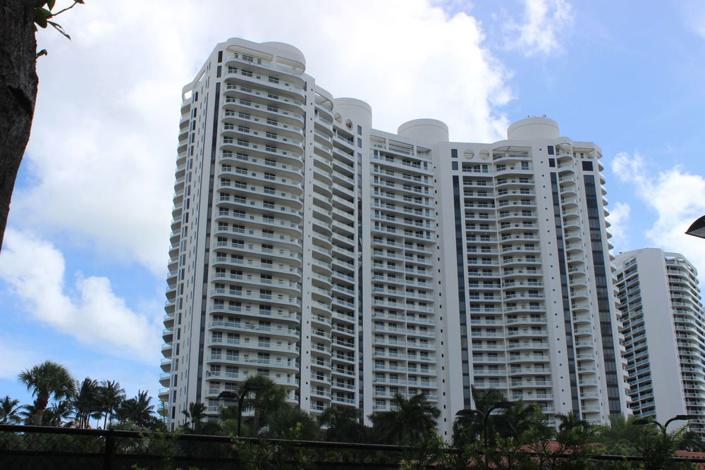 Bella Mare Williams Island  main photo